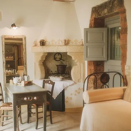 Masseria Montenapoleone Country house *